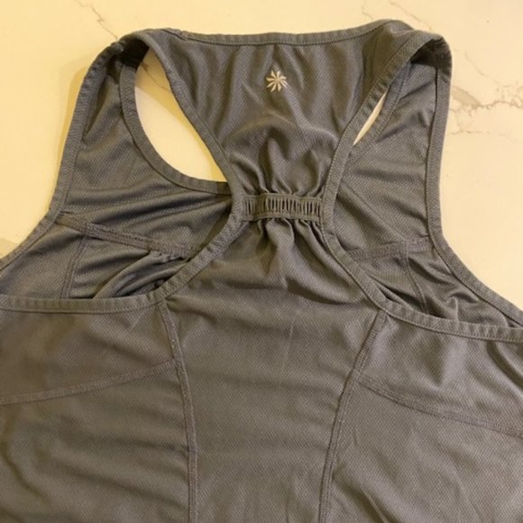 Set of 4 Athleta fitness tanks, size Medium - Picture 7 of 9